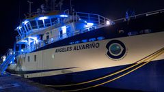 El buque oceanogrfico ngeles Alvario est dotado con un sonar de barrido lateral y un robot submarino 