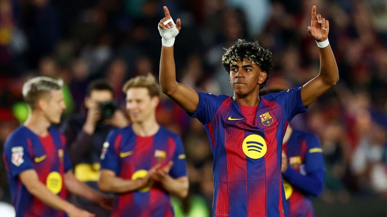 El Barça gana al Espanyol y ya roza la Liga (4-1)