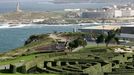 Vista de la costa de A Coruña y la Torre de Hércules desde el parque del monte de San Pedro