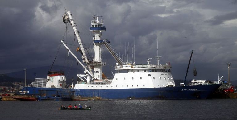 El atunero arribó al puerto pobrense el pasado martes y tenía previsto zarpar hoy.