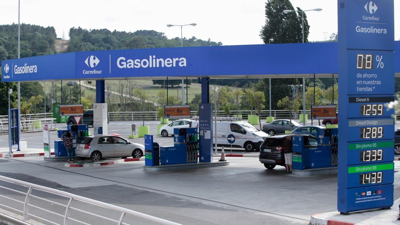 La gasolinera de Carrefour está sin licencia desde el dos de noviembre