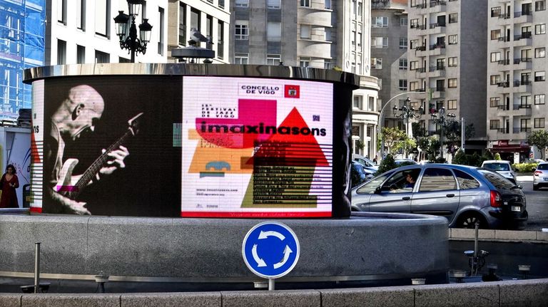 El Concello de Vigo anuncia en la fuente pantalla de Rosal a el