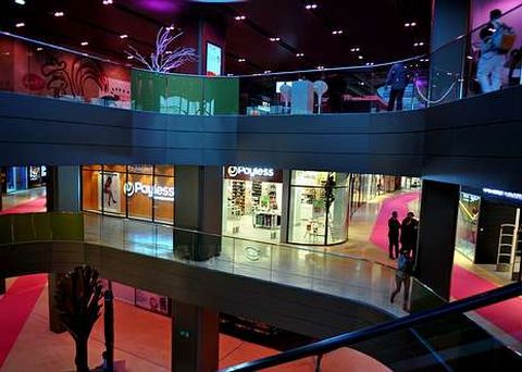 Imagen del interior del centro comercial del complejo Anfaplace, inaugurado ayer en Marruecos.