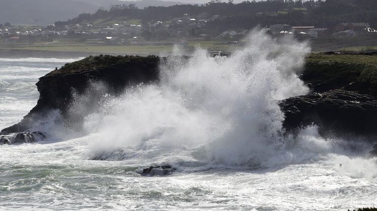 Fuerte oleaje en la costa gallega
