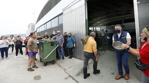 CONFLICTO ENTRE MARISCADORES DE A PIE CON LOS DE A FLOTE DE LA COFRADIA DE PESCADORES DE RIANXO POR LAS CONCESIONES