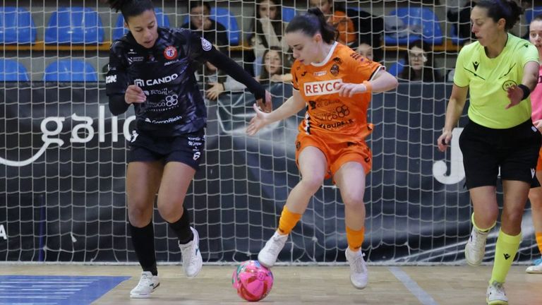 El Reyco Burela FS hace oficial la renovación de la ala burelense Sandra Pumares
