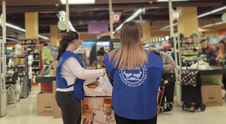 La gran recogida del Banco de Alimentos logró 325.000 kilos