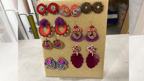 Pendientes hechos a manos por Ofelia Mendoza