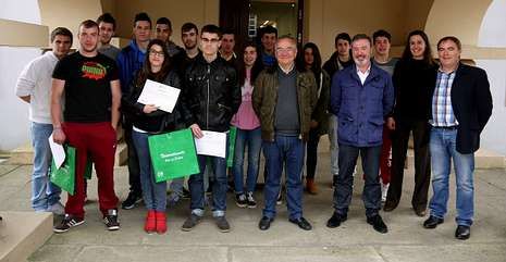 Bomberos de Monforte y Chantada en el incendio del 1 de abril en Ferreira de Pant�n