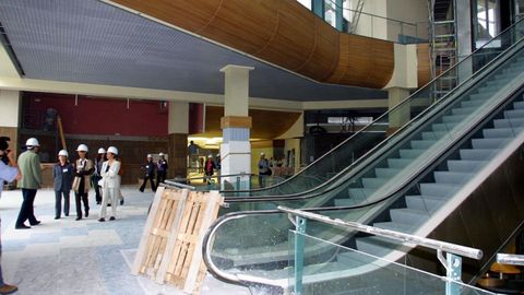 Visita de las autoridades en septiembre del 2001, a tan solo unos das de que se inaugurara oficialmente el centro comercial