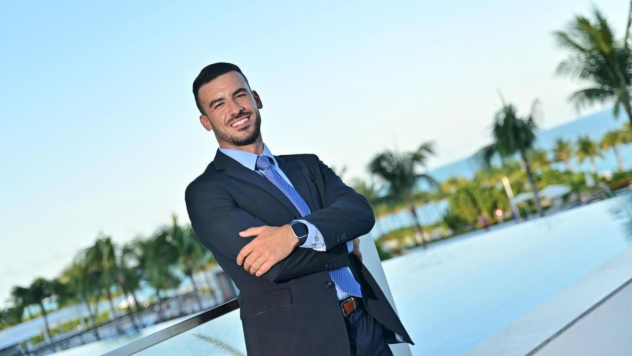 Siete d�cadas de Telev�s.Arca tiene a sus cargo a m�s de 300 personas en el Hotel Riu Ventura de Canc�n