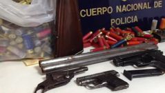 Armas incautadas al detenido