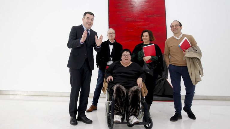 Ángela de la Cruz: «He sobrevivido gracias a mi sentido del humor»