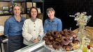 La directora de la Axencia Galega de Innovacin, Patricia Argerey, con las responsables de Biobocado.