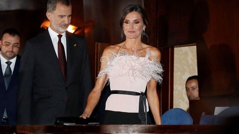  Los reyes Felipe y Letizia a su llegada al XXVIII Concierto Premios Princesa de Asturias celebrado este jueves en el Auditorio Prncipe Felipe de Oviedo. 