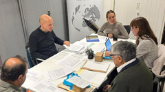 Foto de la reunin del jurado. Presidido por al directora general de Emigracin y Polticas de Retorno, Olaya Romano