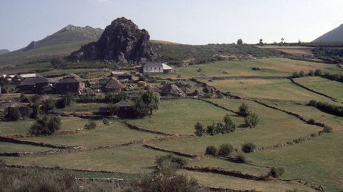 Vista de Pellicera (Ibias).