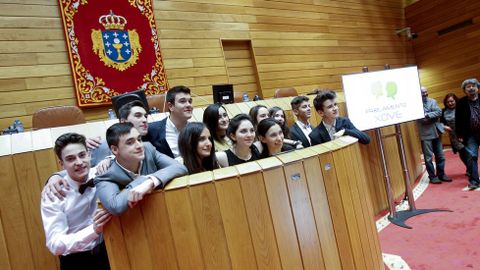 Os finalistas da stima edicin de Parlamento Xove, na Cmara galega