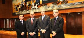 Firma del contrato de Pemex con Barreras. En la foto, Jos Manuel Carrera, Carlos Roa, Francisco Conde y Jos Garca Costas