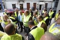 Santiago Pombo se dirige por meg�fono a los participantes