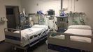 Hospitales como el Chuac han habilitado más camas de uci