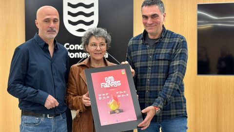 Xacobe Rodrguez e Tareixa Alonso, de Pavs Pavs, presentaron o programa de Sete Falares c concelleiro de Cultura, Demetrio Gmez
