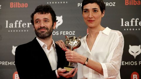 PREMIOS FEROZ. Rodrigo Sorogoyen e Isabel Peña con el premio a mejor guión por  El reino 