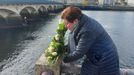Las imágenes del homenaje al fallecido piragüista Keny, en Pontevedra