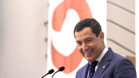 El presidente de la Junta de AndalucÍa, Juan Manuel Moreno, ayer, durante un acto celebrado en Málaga.