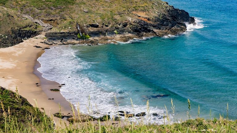 Arenales, furnas, una cascada y enorme riqueza geológica