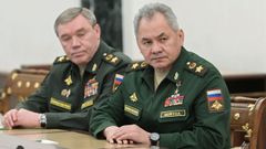 Los militares rusos Valery Gerasimov y Sergui Shoigu