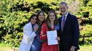 Tras superar los exámenes finales, la princesa Leonor ha celebrado su graduación en el UWC Atlantic College de Gales.