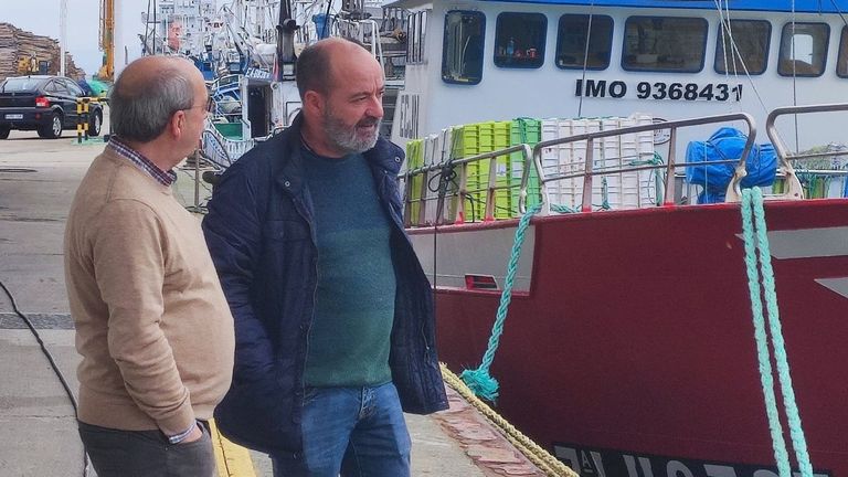 «Es como obligar a una ambulancia a detenerse en una urgencia para rellenar un formulario», dice Basilio Otero del nuevo control de la pesca