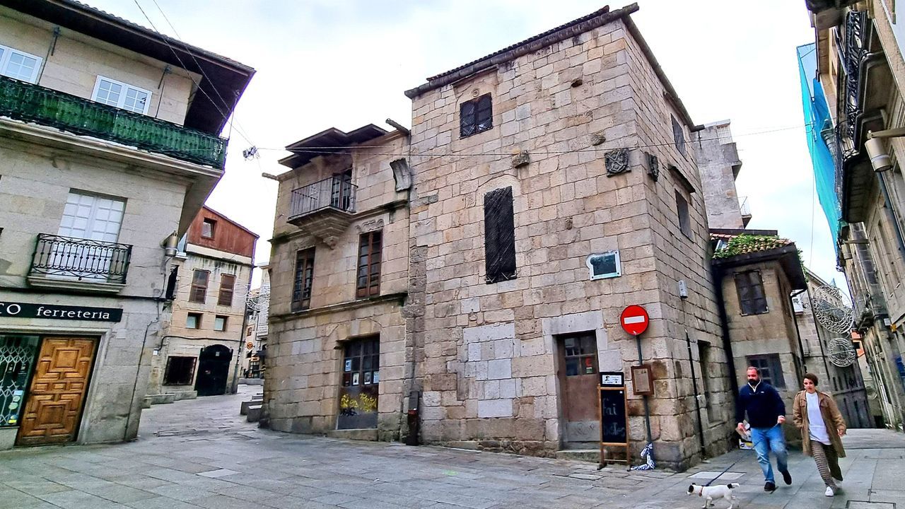 El conjunto de los Pazos y Figueroa es el edificio civil más antiguo de