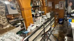 Fotografa de los destrozos provocados en la cafetera La Polar el mes pasado en un incidente en el que se vio implicado el ahora detenido