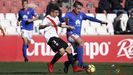Matos y Berjón pugnan por un balón en un Sevilla Atlético-Oviedo