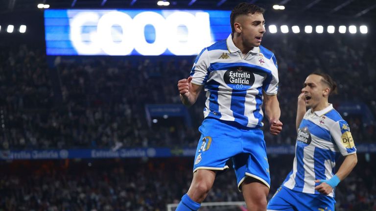 Las estrellas del Dépor resisten al Mirandés: 3-1