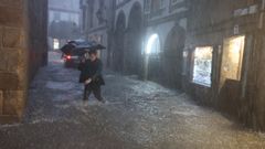 Inundaciones en la rúa do Franco por la lluvia