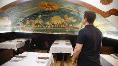 Los murales de Lugrís están en dos casas anexas abandonadas. En la imagen, tomada en el 2016, detalle de pinturas en el espacio que estaba ocupado por un restaurante.