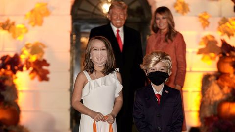 Dos nios se presentaron en la recepcin de la Casa Blanca disfrazados de Donald y Melania Trump