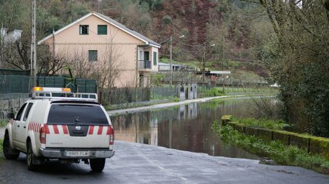 Inundaciones en la provincia de Ourense.La crecida del Avia obligó a cortar la Ou-352 entre Ribadavia y Arnoia, a la altura de A Foz