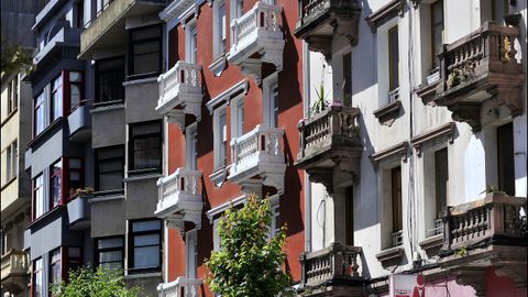 bonito.La armona de fachadas como esta, en la calle Cidade de Lugo, es uno de los valores destacados en el plan general