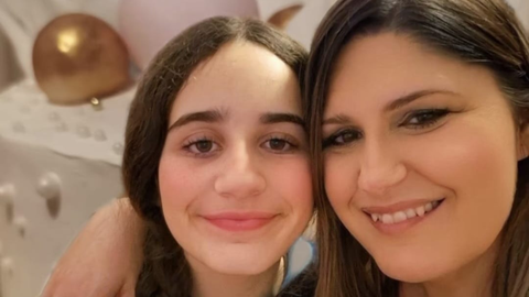 La gijonesa Vanesa, junto con su hija Valeria