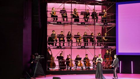A Xove Orquestra Sinfnica Ourensana, baixo a batuta de Jos Luis Tielas, estreouse na gala 