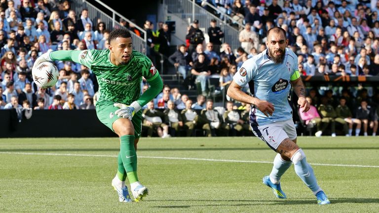 Al Panda le tocó ser búfalo ante el Friburgo