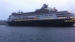 M�s de 2.000 turistas a bordo de los dos cruceros