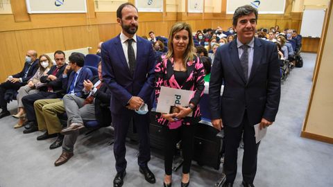 Xoán Martínez, Ana Sánchez y Martín Fernández Prado inauguraron el I Foro de Logística y Cadena de Suministro celebrado en A Coruña.