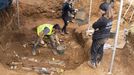 Trabajos esta maana en el cementerio de Brtoa