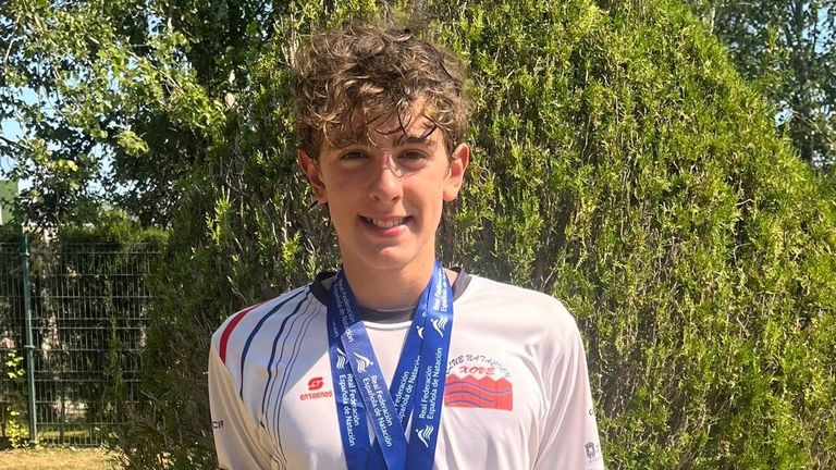 Rubén Antón termina quinto en los 5.000 metros del Nacional infantil de natación en aguas abiertas