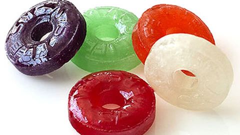 Chimos es, es un agujero. Toda una modernidad por el diseño que se unía al sabor a fresa ácida de los Cheiw, el chupa Koyak, los Palotes...